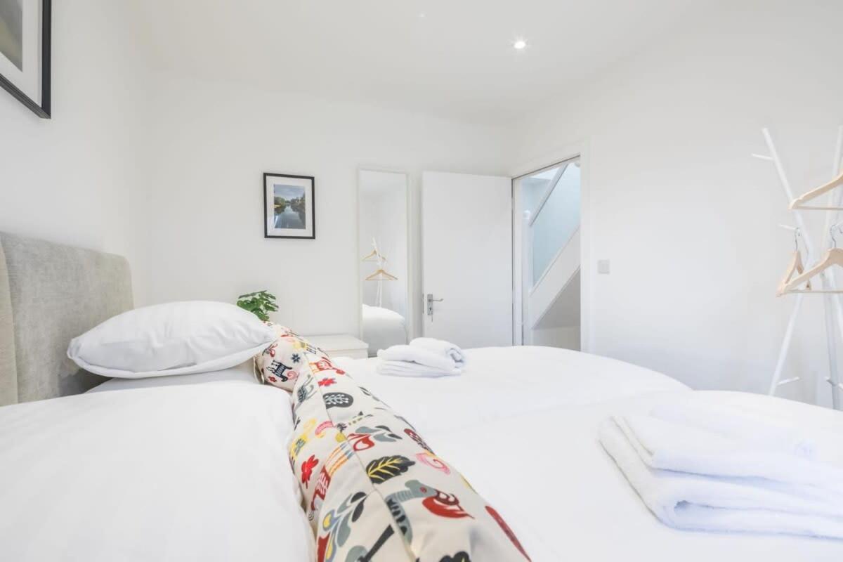 Refurbished High Spec Central Family Home CBG Exterior foto